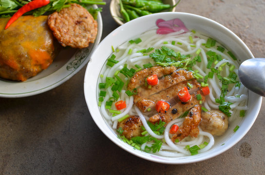 Banh canh noodle with fish in Mui Ne, Phan Thiet