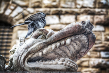 animal head in Hercules and Cacus statue
