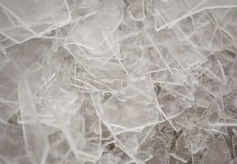 Битый лед на реке