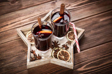 Mulled wine with cinnamon and orange