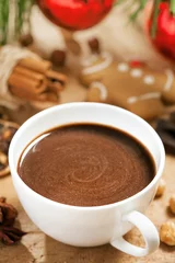 Fotobehang Kop warme chocolademelk, traditionele kerstdrank © Maxim Khytra