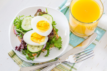 Sandwich with egg and salad