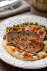 Roast Beef With Mashed Potatoes and Peas