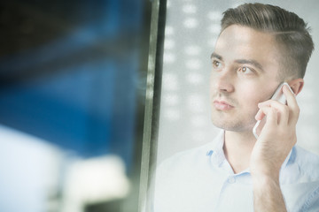 Man talking on mobilephone