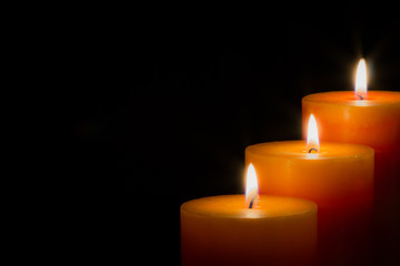 Candele accese per natale