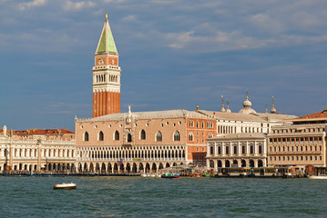 Fototapeta premium Palazzo Ducale in morning. Venice, Italy.