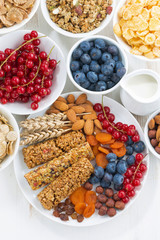 cereal muesli bars, fresh and dried fruit for breakfast