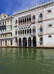 Fototapeta na wymiar architecture along the Grand Canal. Venice. Italy.