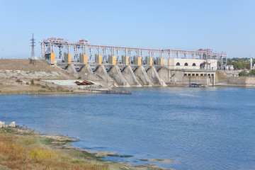 Fototapeta na wymiar hydropower plant on the river