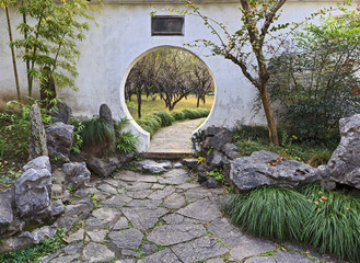 CN SUzhou Garden Round Gate