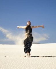 Obraz premium flamenco in the dunes