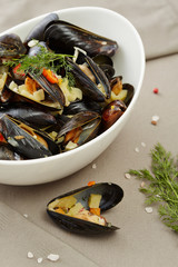 mussels in a bowl