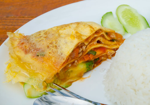 egg omelet with rice