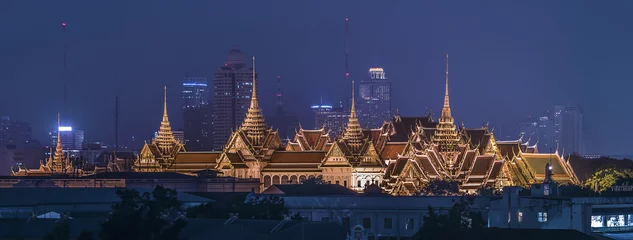Gordijnen Grand palace panorama in Bangkok © Stockbym