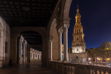 Fototapeta premium Hermosa y monumental plaza de España de Sevilla, Andalucía