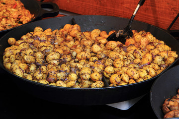 fried potatoes in the big pan