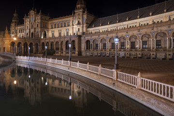 Fototapeta na wymiar Monumentos de la ciudad de Sevilla, La plaza de España