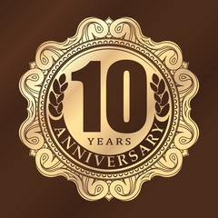 Vintage anniversary 10 years round emblem. Retro styled vector b