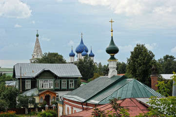 Fototapeta premium views of old houses and the Suzdal Kremlin, Russia