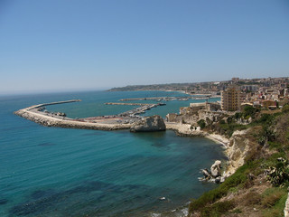 Naklejka premium Sicile, jetée du port de Sciacca