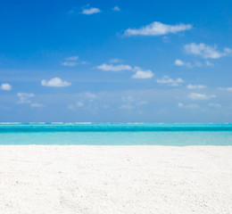 sea in Maldives