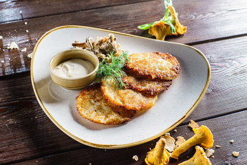 potato pancakes with mushrooms
