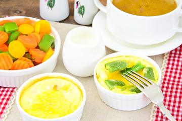 Dietary Scrambled Eggs with Carrots and Green Beans