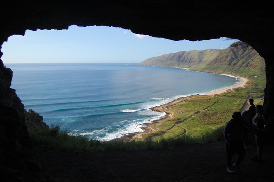 Upper Makua Cave