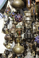 Fototapeta premium Moroccan lampshades at market stand