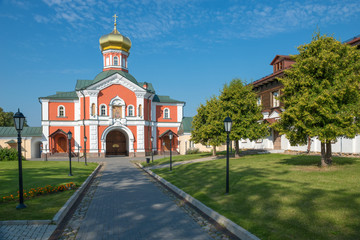 Fototapeta na wymiar The Valdai Iver Svyatoozersky Virgin Monastery. Gate Church of S