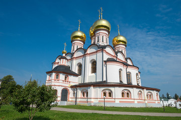 Fototapeta na wymiar The Valdai Iver Svyatoozersky Virgin Monastery. Iversky Cathedral