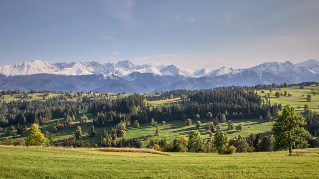 Widok z miejscowości Ząb na Tatry

