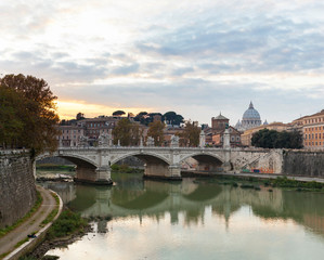 Obraz premium Bridge of Vittorio Emmanuel II and St.Peter's Basilica