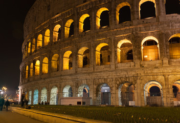 Fototapeta na wymiar Colosseum (Coliseum) at night in Rome, Italy
