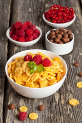 Cornflakes and different Berries