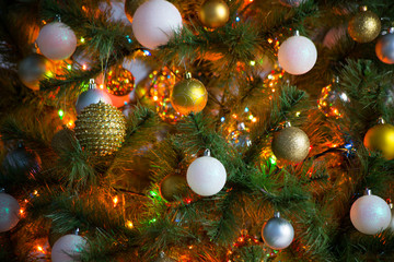 Obraz na płótnie Canvas Christmas balls on the Christmas tree