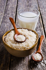 Grains of white rice