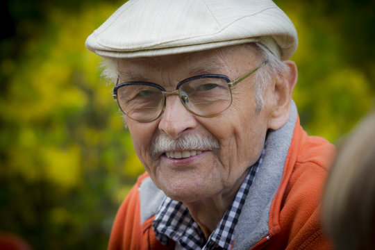 senior,portr&auml;t,portrait, alter mann mit bart