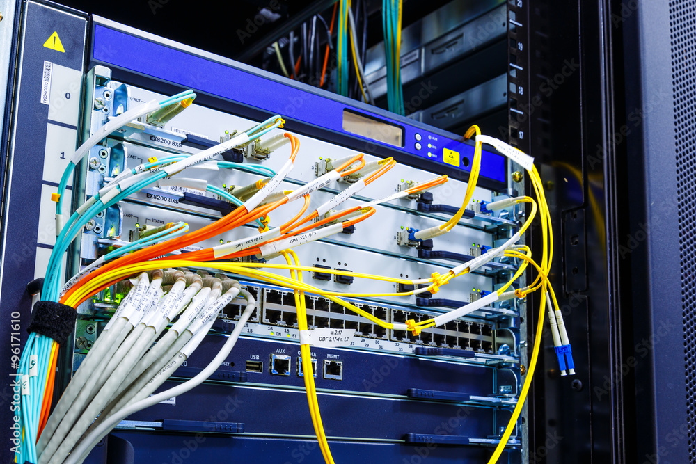 Aufkleber wire rack router mainframe in the data center