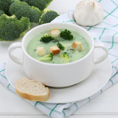 Brokkolisuppe Brokkoli frische Suppe Broccolisuppe Broccoli gesu