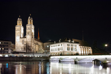Fototapeta na wymiar Amazing Night photo of Zurich and Limmat River, Switzerland