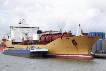 Chemikalientanker im Hafen von Antwerpen, Belgien