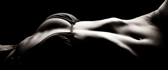 body scape of a womans upper body stomach © Poulsons Photography