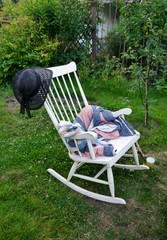 Schaukelstuhl im Garten