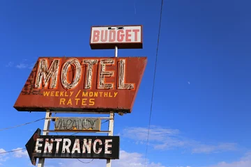 Crédence de cuisine en verre imprimé Route 66 American Motel Sign sur la Route 66 Budget