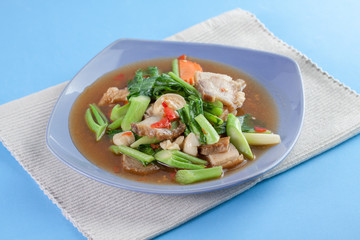 Thai food : Crispy Pork with Kale