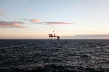 Fototapeta premium Oil platform