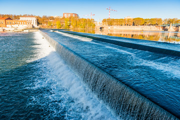 Barrage sur la Garonne à Toulouse