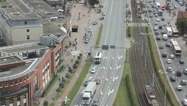 Traffic in the city of Gdansk.
The picture was taken from the fifteenth floor of the house. Band browsing traffic.
