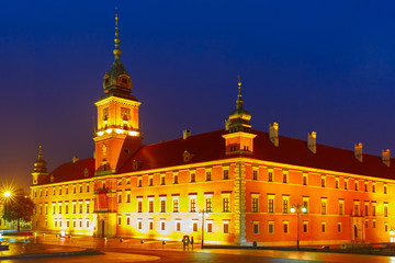 Fototapeta na wymiar Royal Castle at night in Warsaw, Poland.